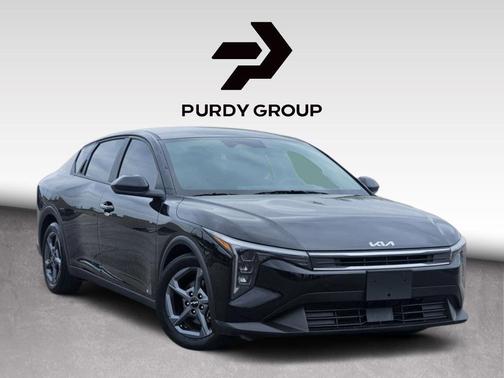 Aurora Black Pearl 2025 Kia K4 LXS