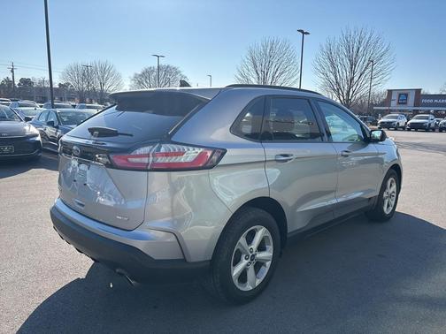2020 Ford Edge SE