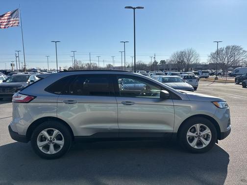 2020 Ford Edge SE