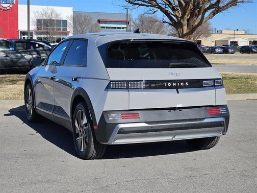 2026 Hyundai IONIQ 5 SEL