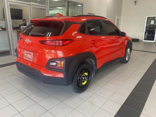 2020 Hyundai KONA SEL Plus
