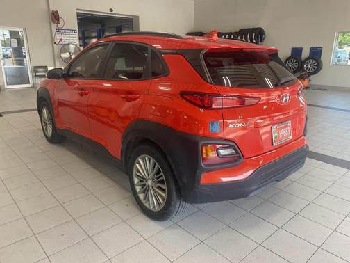 2020 Hyundai KONA SEL Plus