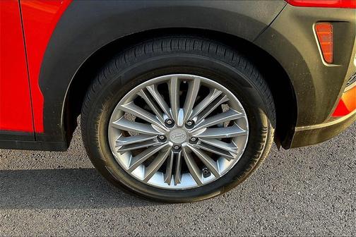 2020 Hyundai KONA SEL Plus