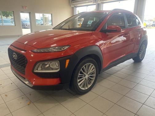 2020 Hyundai KONA SEL Plus