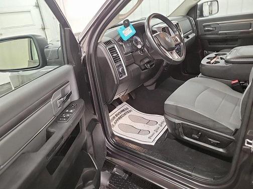 2022 RAM 1500 Classic SLT