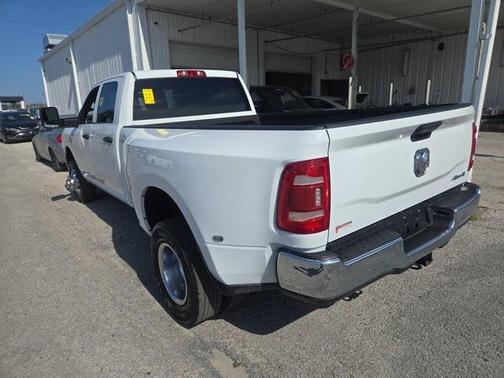2024 RAM 3500 Tradesman Crew Cab 4x4 8' Box