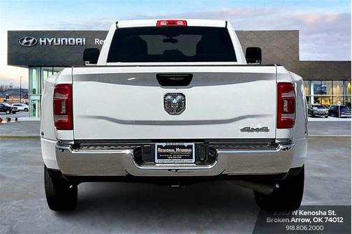 2024 RAM 3500 Tradesman Crew Cab 4x4 8' Box