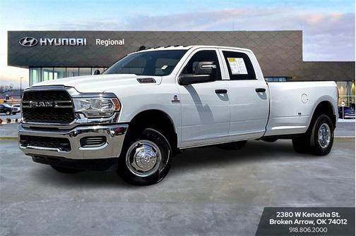 2024 RAM 3500 Tradesman Crew Cab 4x4 8' Box