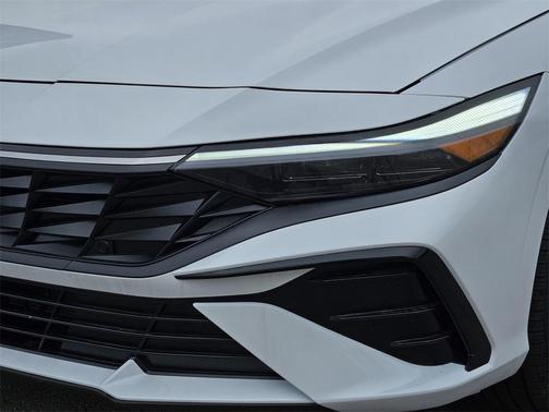 2025 Hyundai ELANTRA HEV Limited