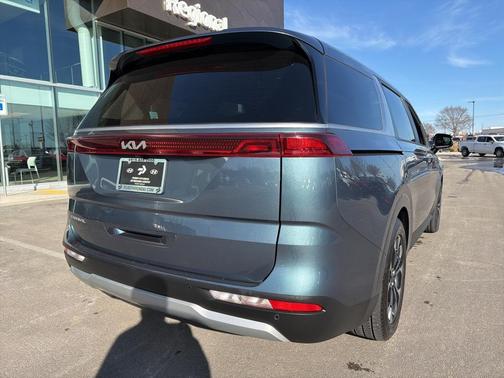 2023 Kia Carnival EX