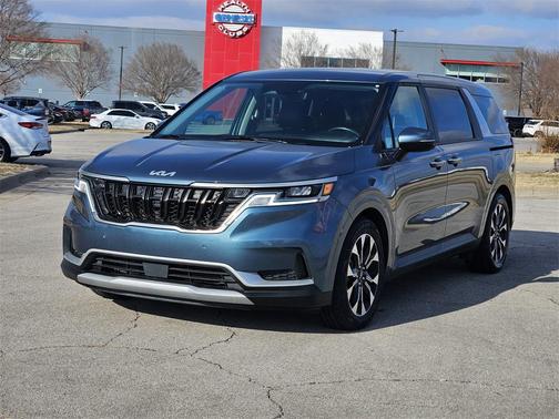 2023 Kia Carnival EX