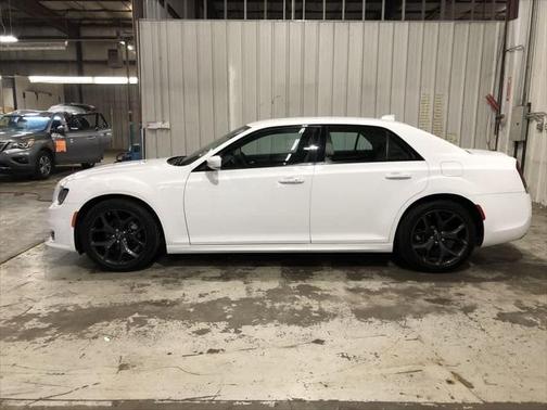 2023 Chrysler 300 Touring