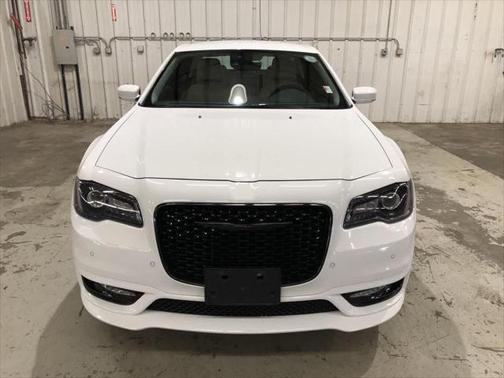 2023 Chrysler 300 Touring