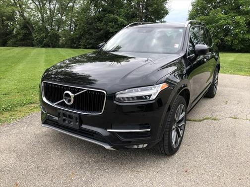 2019 Volvo XC90 T6 Momentum