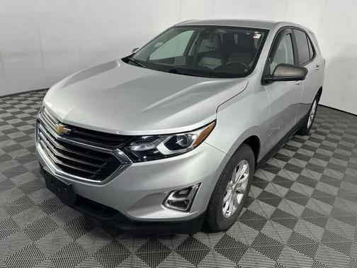 Silver Ice Metallic 2021 Chevrolet Equinox LS