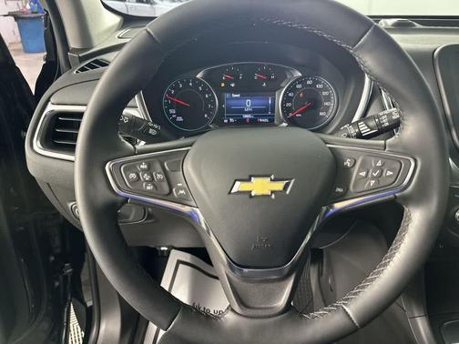 Mosaic Black Metallic 2024 Chevrolet Equinox 1LT