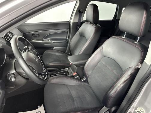 2024 Mitsubishi Outlander Sport SE