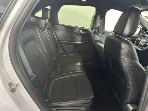 Space Silver Metallic 2025 Ford Escape ST-Line