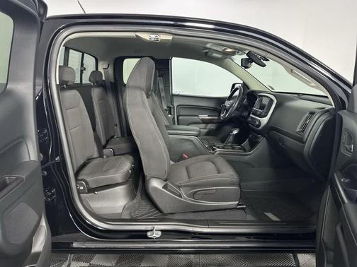 Onyx Black 2022 GMC Canyon Elevation