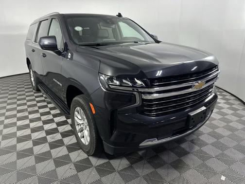 Dark Ash Metallic 2024 Chevrolet Suburban LT