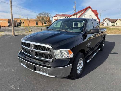 2020 RAM 1500 Classic SLT Crew Cab 4x2 64' Box