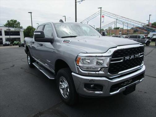 2024 RAM 2500 Big Horn Crew Cab 4x4 64' Box