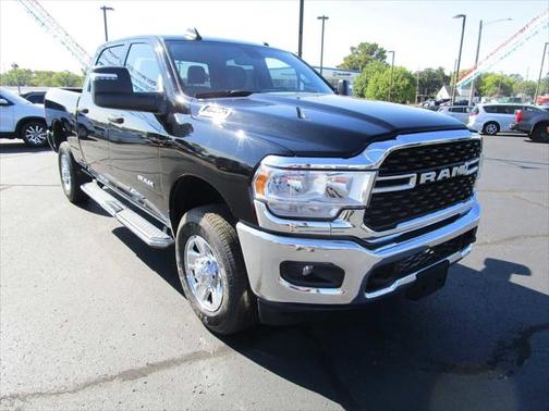 2024 RAM 2500 Big Horn Crew Cab 4x4 64' Box