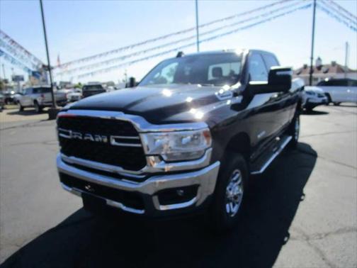 2024 RAM 2500 Big Horn Crew Cab 4x4 64' Box