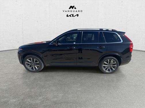 2019 Volvo XC90 T6 Momentum