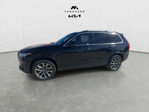 2019 Volvo XC90 T6 Momentum
