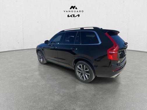 2019 Volvo XC90 T6 Momentum