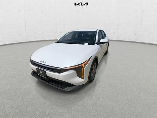 2025 Kia K4 LX