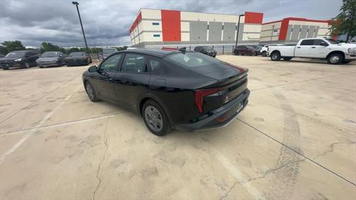 2025 Kia K4 LX