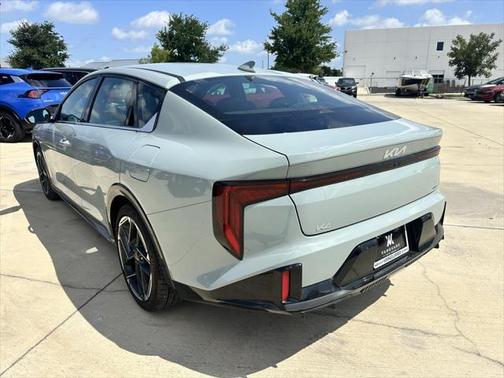2025 Kia K4 GT-Line