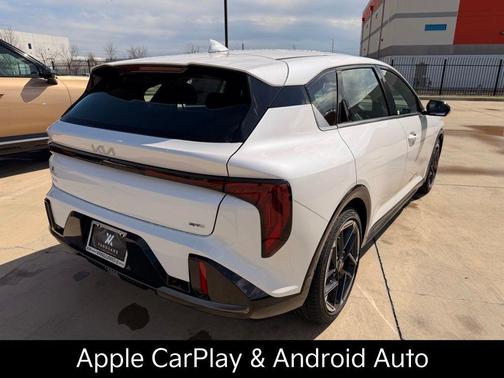 Snow White Pearl 2026 Kia K4 GT-Line