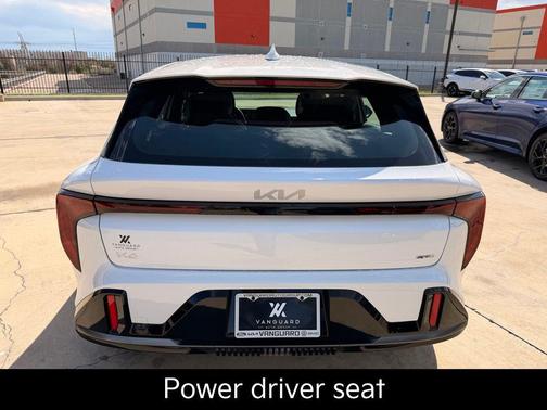 Snow White Pearl 2026 Kia K4 GT-Line