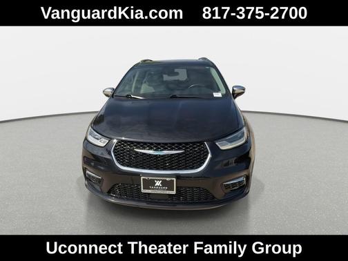 Brilliant Black Crystal Pearlcoat 2021 Chrysler Pacifica Hybrid Limited