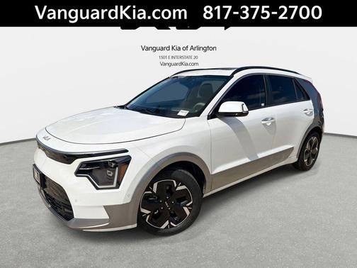 Snow White Pearl 2023 Kia Niro EV Wave