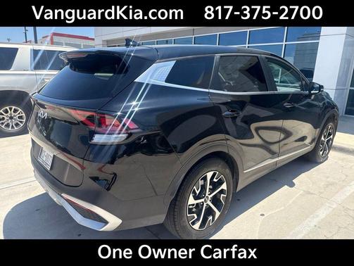 Ebony Black 2024 Kia Sportage EX