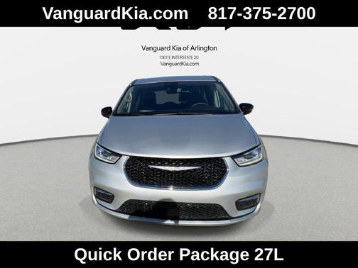 Silver Mist Clearcoat 2024 Chrysler Pacifica Touring L