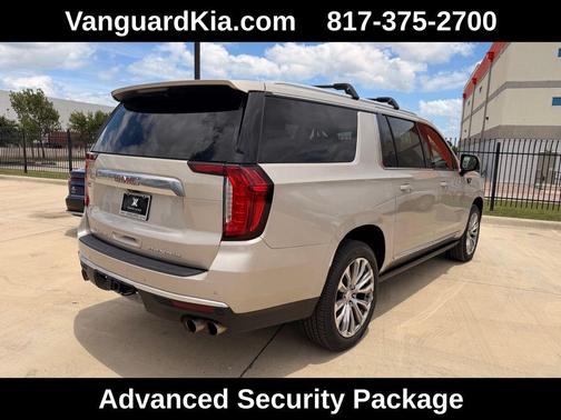 Pearl Beige Metallic 2022 GMC Yukon XL Denali