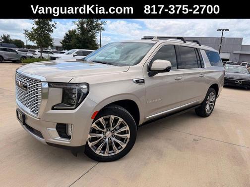 Pearl Beige Metallic 2022 GMC Yukon XL Denali