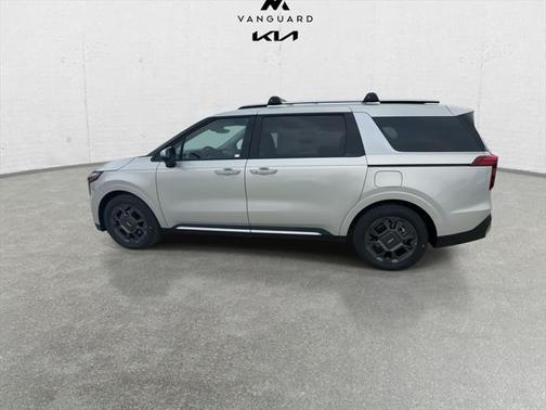 2025 Kia Carnival SX