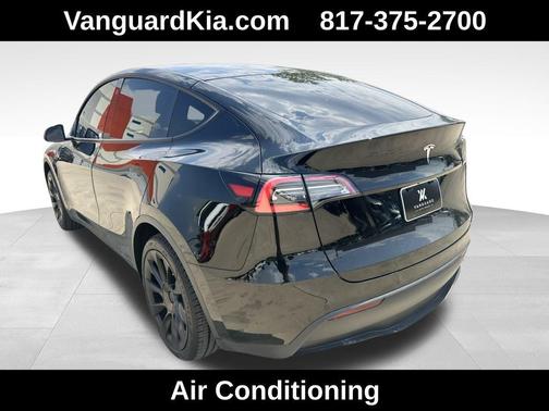 2021 Tesla Model Y Standard Range Rear-Wheel Drive
