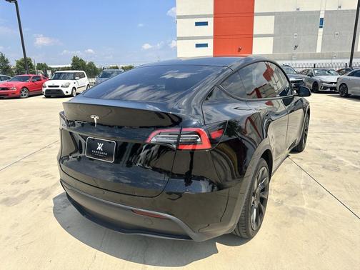2021 Tesla Model Y Standard Range Rear-Wheel Drive