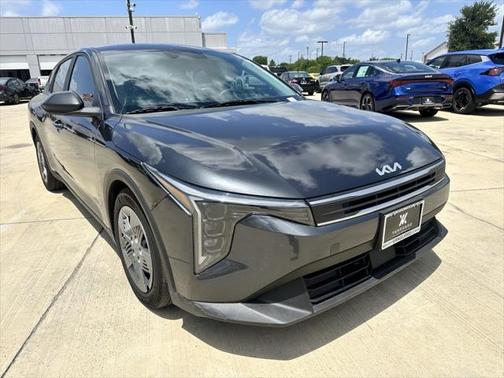2025 Kia K4 LX