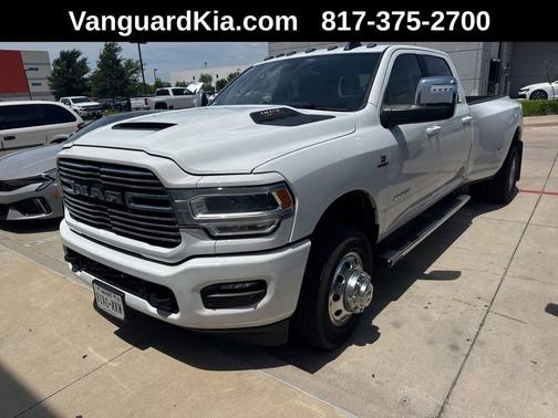 Bright White Clearcoat 2024 RAM 3500 Laramie Crew Cab 4x4 8' Box