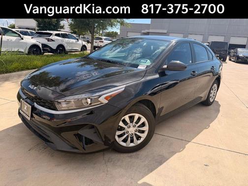 Aurora Black 2024 Kia Forte LX