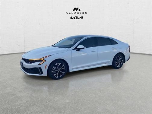 2025 Kia K5 EX