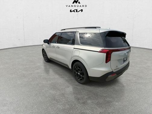 2025 Kia Carnival SX